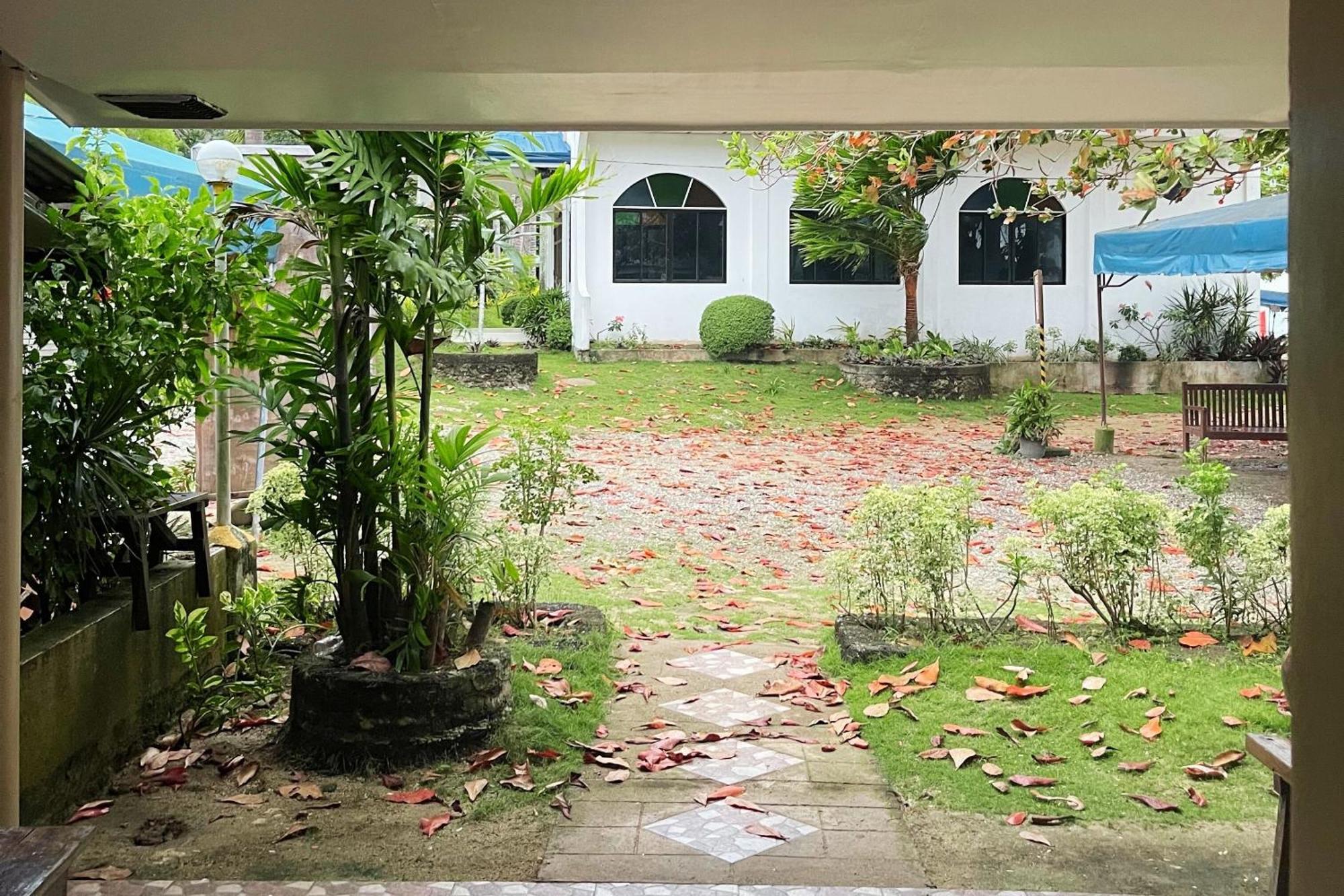 Durhan White Beach Resort Powered By Cocotel Tabuelan Eksteriør billede