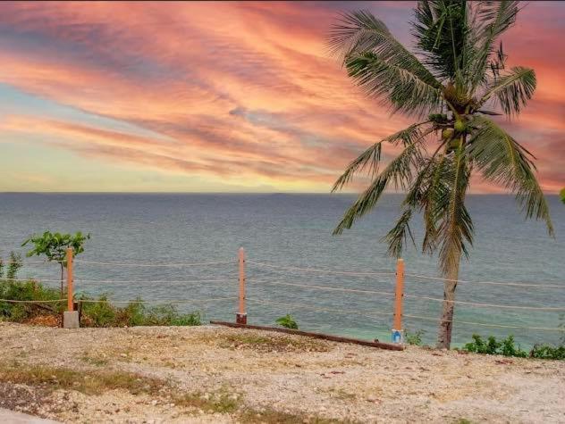 Durhan White Beach Resort Powered By Cocotel Tabuelan Eksteriør billede